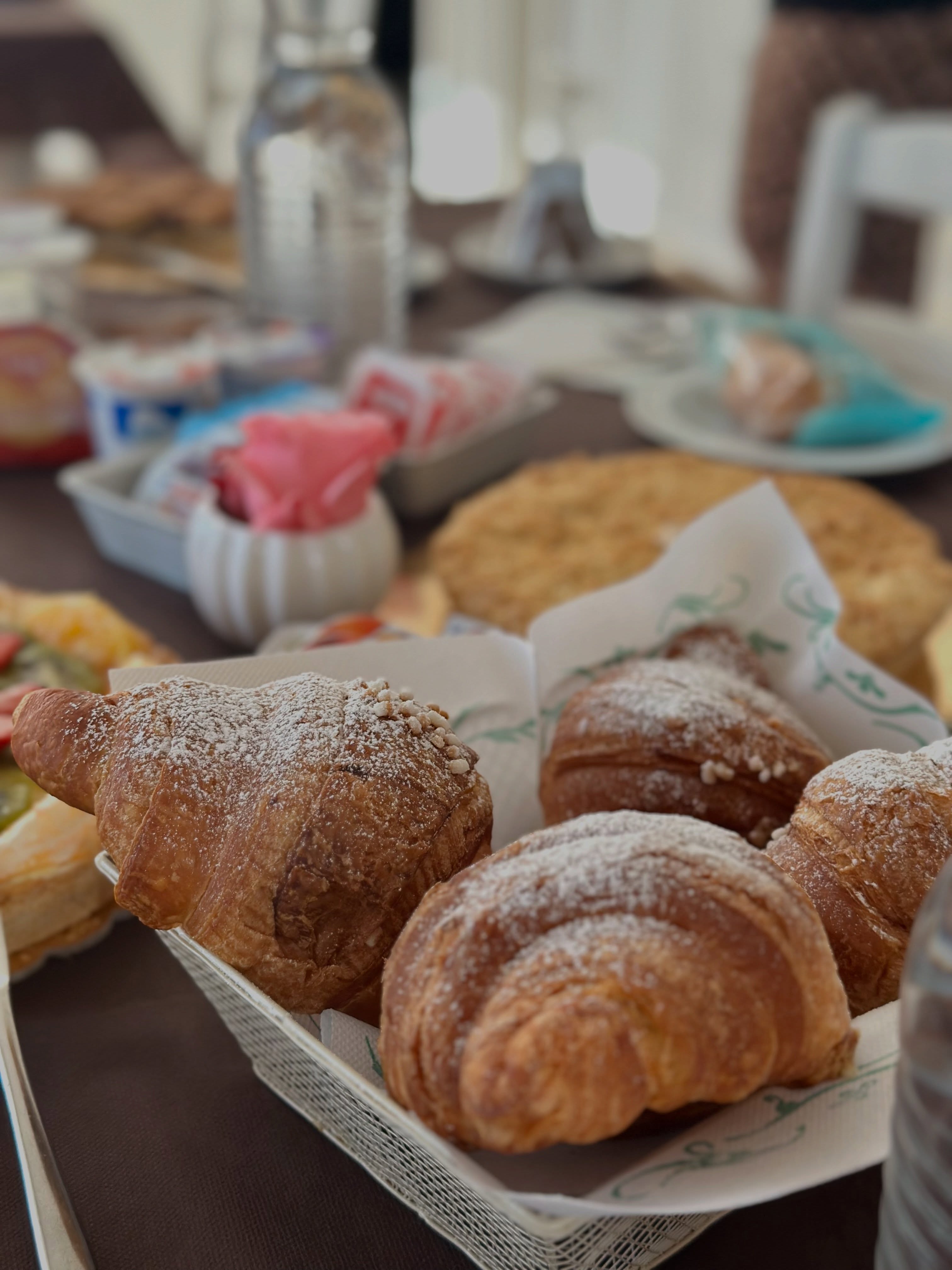 Cornetti freschi di colazione